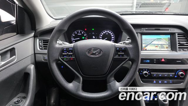 Hyundai Sonata (LF) LPI Modern 2015 — фото 16