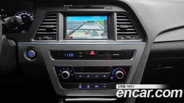 Hyundai Sonata (LF) LPI Modern 2015 — фото 23
