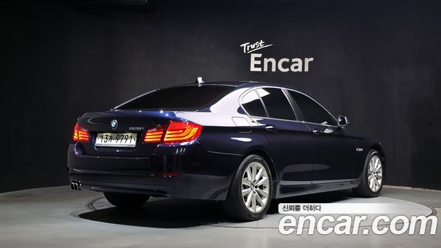 BMW 5 Series (F10) 528i 2011 — фото 2