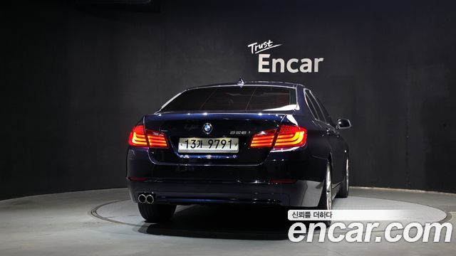 BMW 5 Series (F10) 528i 2011 — фото 4