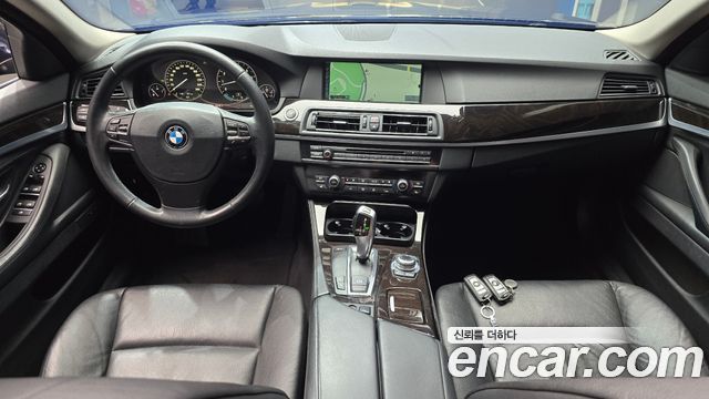 BMW 5 Series (F10) 528i 2011 — фото 7
