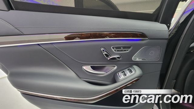 Mercedes-Benz S-Class (W222) S560L 4MATIC 2020 — фото 20