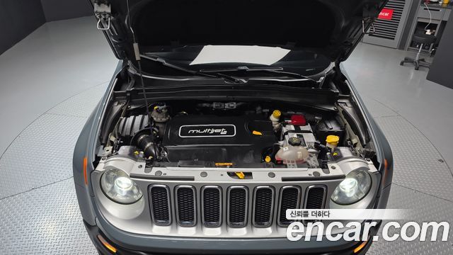 Jeep Renegade 2.0 Diesel Limited AWD 2018 — фото 6