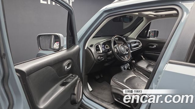 Jeep Renegade 2.0 Diesel Limited AWD 2018 — фото 10