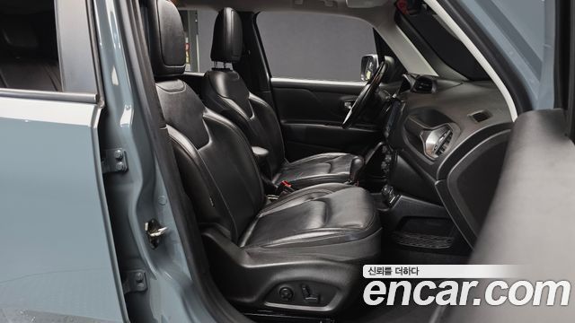 Jeep Renegade 2.0 Diesel Limited AWD 2018 — фото 11