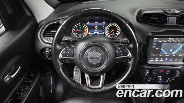 Jeep Renegade 2.0 Diesel Limited AWD 2018 — фото 13
