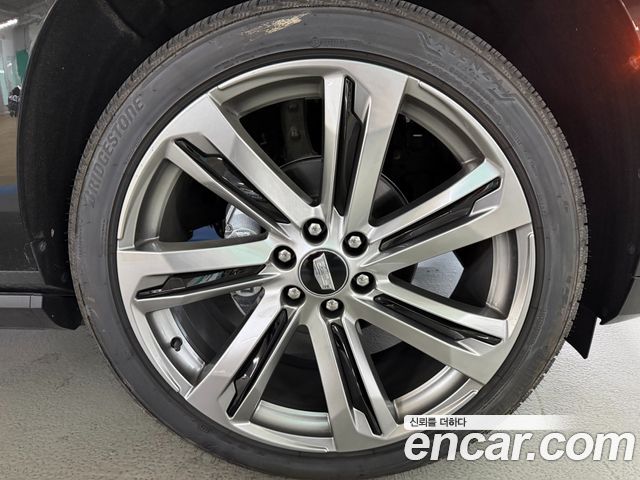 Cadillac Escalade (V) 6.2 ESV ESV Sports Platinum 2025 — фото 5