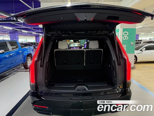 Cadillac Escalade (V) 6.2 ESV ESV Sports Platinum 2025 — фото 21