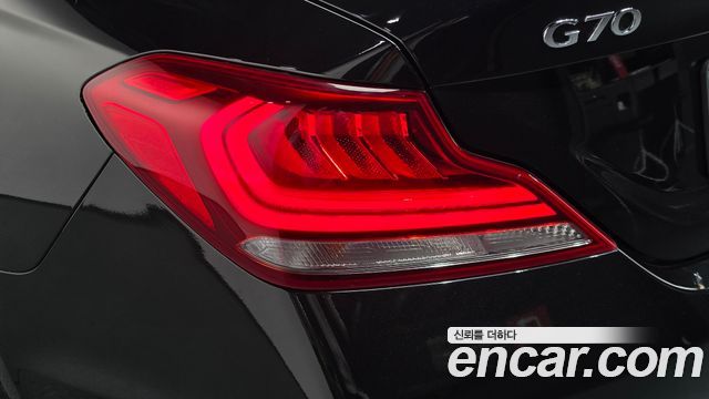 Genesis G70 2.0T Supreme 2018 — фото 23