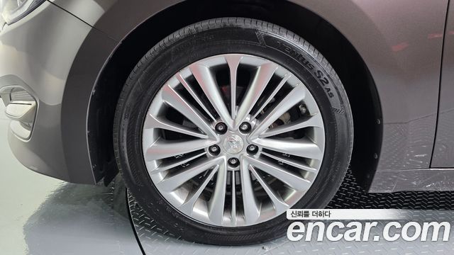Hyundai Aslan G300 Exclusive 2016 — фото 5