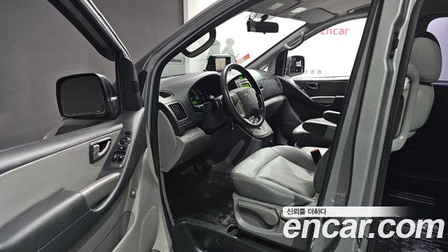 Hyundai Grand Starex 11-Seater Wagon CVX Luxury 2013 — фото 10