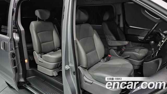 Hyundai Grand Starex 11-Seater Wagon CVX Luxury 2013 — фото 11