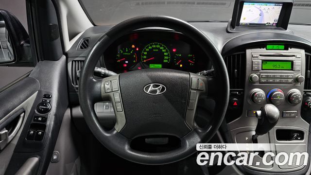 Hyundai Grand Starex 11-Seater Wagon CVX Luxury 2013 — фото 13