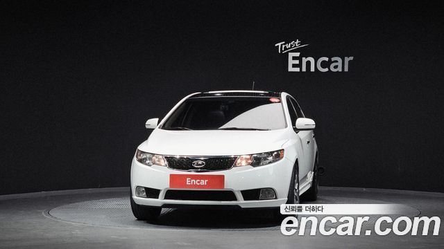 Kia Forte Hatchback 1.6 GDI Prestige Standard 2013 — фото 3