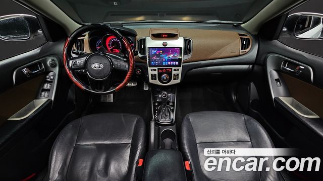Kia Forte Hatchback 1.6 GDI Prestige Standard 2013 — фото 7