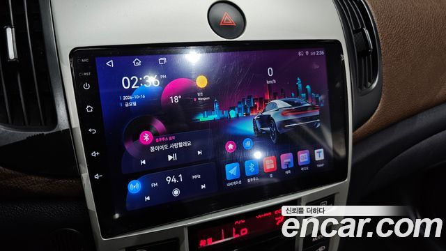Kia Forte Hatchback 1.6 GDI Prestige Standard 2013 — фото 13