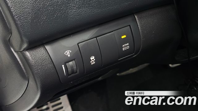 Kia Forte Hatchback 1.6 GDI Prestige Standard 2013 — фото 17