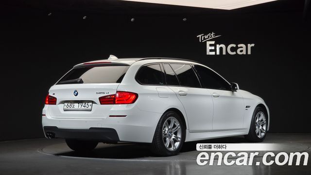 BMW 5 Series (F10) 525d xDrive M Sport Touring 2012 — фото 2