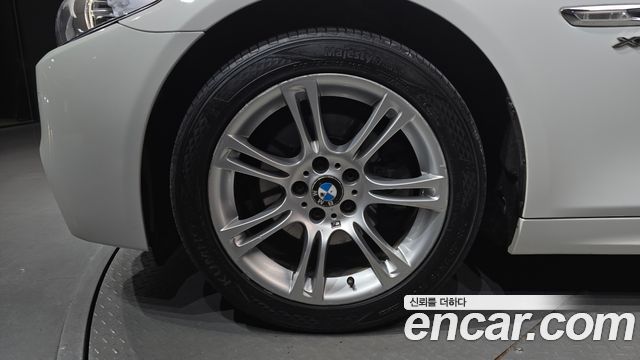 BMW 5 Series (F10) 525d xDrive M Sport Touring 2012 — фото 5