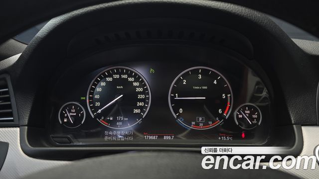 BMW 5 Series (F10) 525d xDrive M Sport Touring 2012 — фото 8