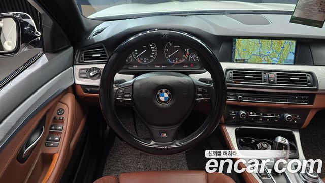 BMW 5 Series (F10) 525d xDrive M Sport Touring 2012 — фото 13