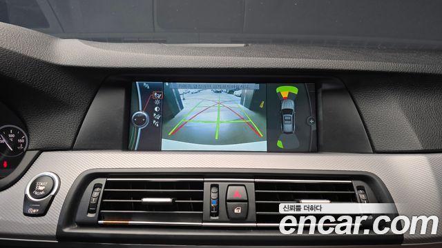 BMW 5 Series (F10) 525d xDrive M Sport Touring 2012 — фото 15