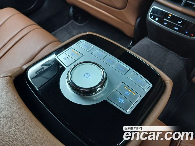 Genesis G80 (RG3) Gasoline 2.5 Turbo AWD 2024 — фото 32