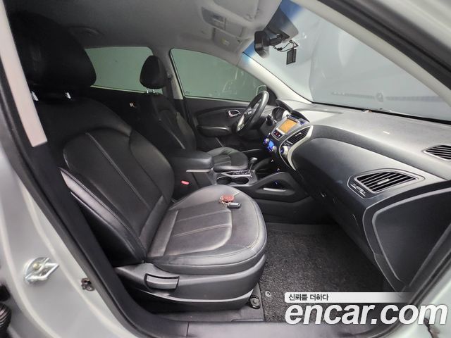 Hyundai Tucson ix Diesel 2WD LX20 Luxury 2013 — фото 15
