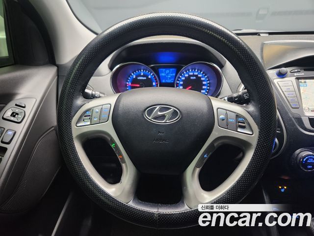 Hyundai Tucson ix Diesel 2WD LX20 Luxury 2013 — фото 16