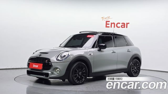 MINI Cooper S 5Door Standard 3rd 2021 — фото 11