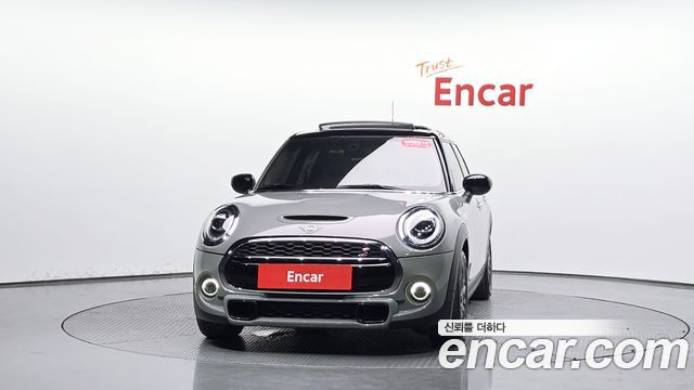 MINI Cooper S 5Door Standard 3rd 2021 — фото 3