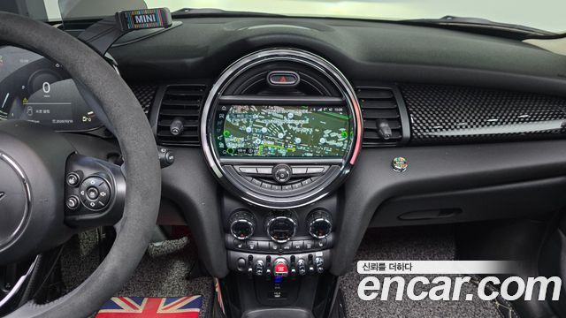 MINI Cooper S 5Door Standard 3rd 2021 — фото 17