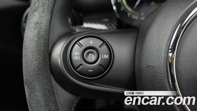 MINI Cooper S 5Door Standard 3rd 2021 — фото 22