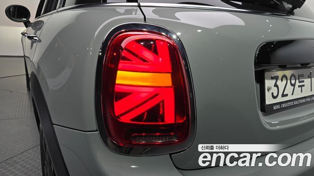 MINI Cooper S 5Door Standard 3rd 2021 — фото 29