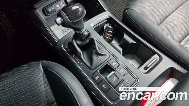 Kia Sorento Diesel 2.0 2WD Noblesse Special 2015 — фото 9