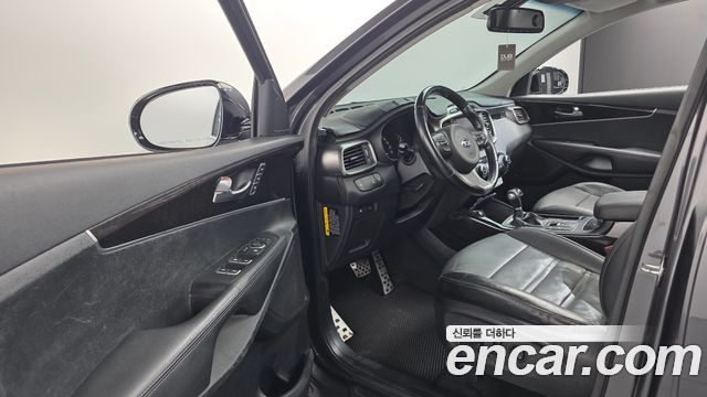 Kia Sorento Diesel 2.0 2WD Noblesse Special 2015 — фото 10