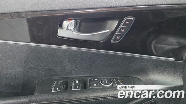 Kia Sorento Diesel 2.0 2WD Noblesse Special 2015 — фото 16