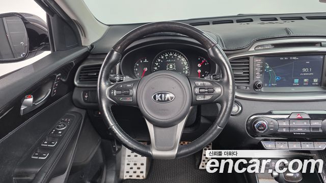 Kia Sorento Diesel 2.0 2WD Noblesse Special 2015 — фото 17