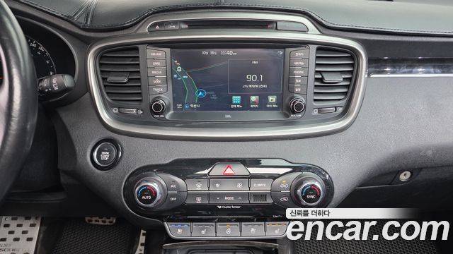 Kia Sorento Diesel 2.0 2WD Noblesse Special 2015 — фото 18