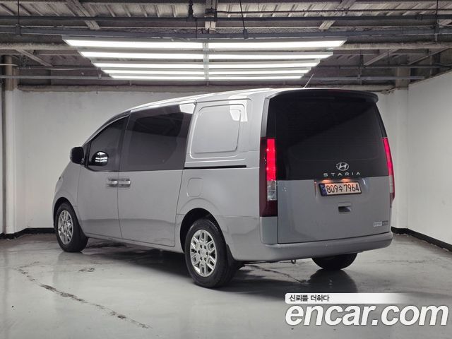 Hyundai Staria Cargo 5-Seater Modern 2023 — фото 2