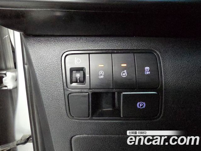 Hyundai Staria Cargo 5-Seater Modern 2023 — фото 18