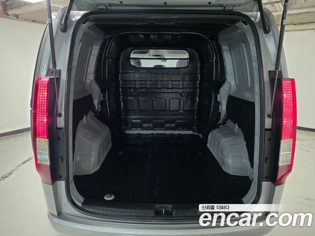 Hyundai Staria Cargo 5-Seater Modern 2023 — фото 23