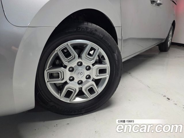 Hyundai Staria Cargo 5-Seater Modern 2023 — фото 24