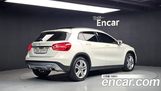 Mercedes-Benz GLA-Class (X156) GLA200 d 2017 — фото 2