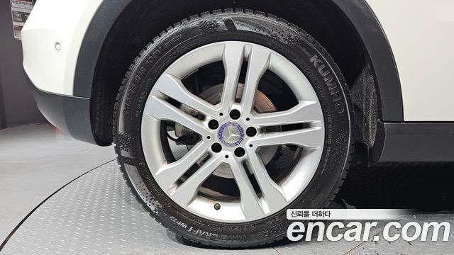Mercedes-Benz GLA-Class (X156) GLA200 d 2017 — фото 5