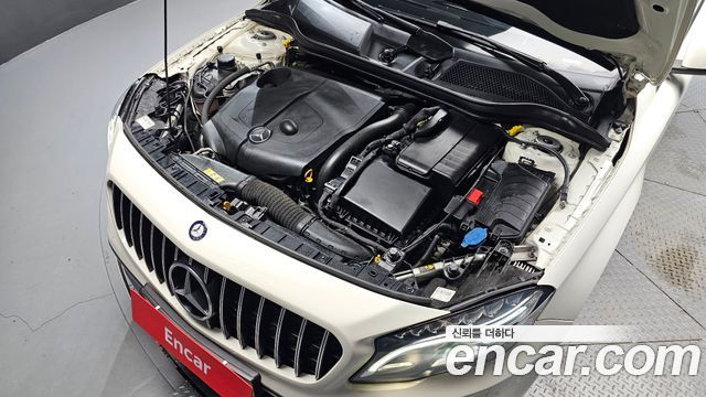 Mercedes-Benz GLA-Class (X156) GLA200 d 2017 — фото 6