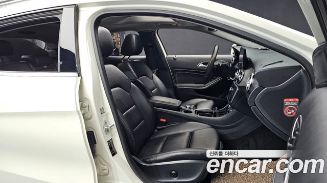 Mercedes-Benz GLA-Class (X156) GLA200 d 2017 — фото 11