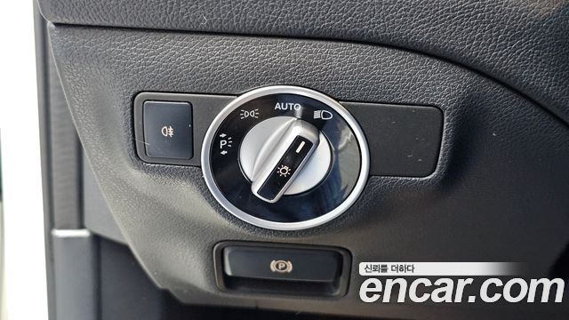 Mercedes-Benz GLA-Class (X156) GLA200 d 2017 — фото 18