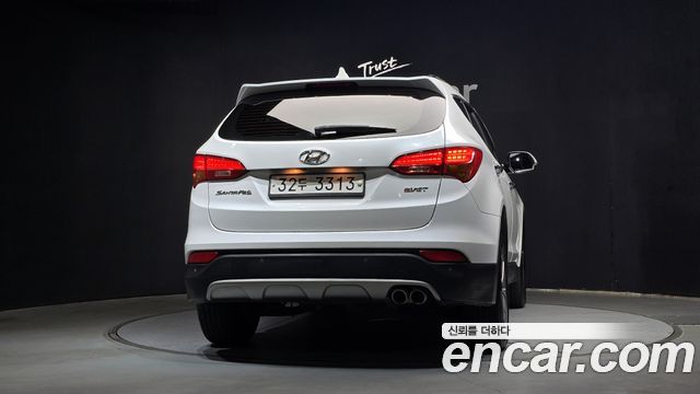 Hyundai Santa Fe (DM) Diesel(e-VGT) 2.0 2WD Premium 2015 — фото 4