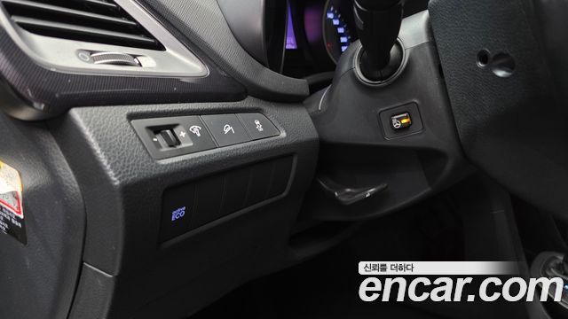 Hyundai Santa Fe (DM) Diesel(e-VGT) 2.0 2WD Premium 2015 — фото 19